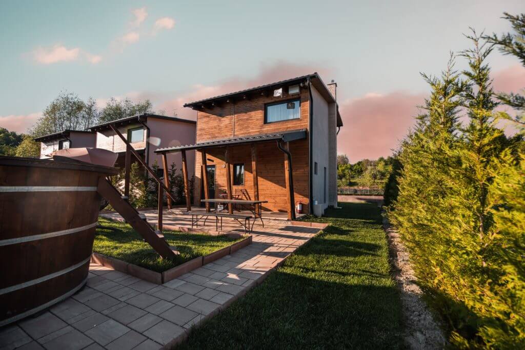 pensiune caciulata pensiune munte cabana in natura lakeview villas cabana cu ciubar cabana cu gratar cabana aer liber