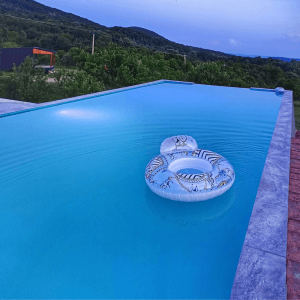 Lake-View Resort